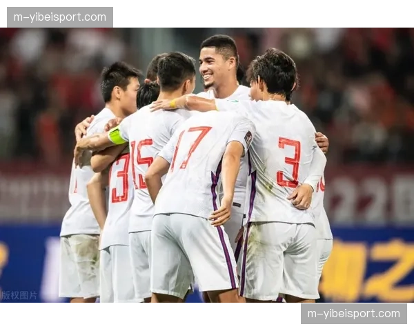 “通讯：从0-2到3-2，十人纽卡斯尔联逆转切尔西的战术复盘”