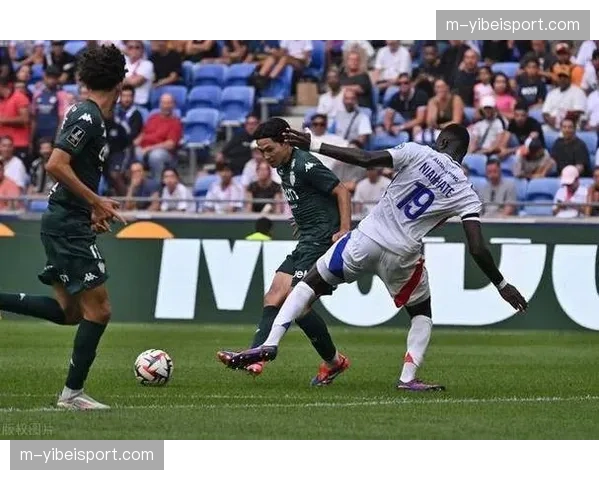摩纳哥3-2险胜朗斯，比赛最后十分钟打入三球
