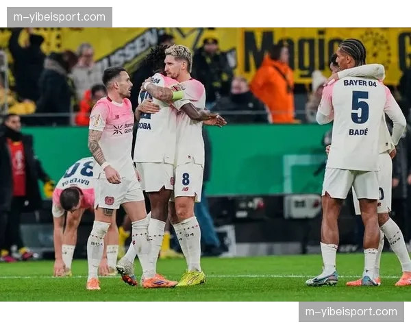 多特蒙德vs勒沃库森首发公布，布兰特、萨比策对阵格里马尔多