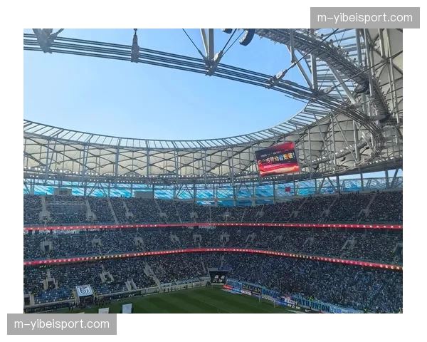 大连英博主场迎战云南玉昆，积分榜第三争夺战